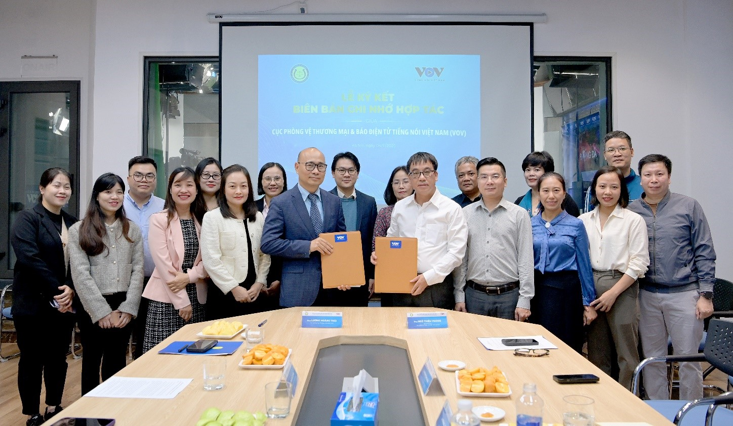 Cục Phòng vệ thương mại ký kết Biên bản ghi nhớ hợp tác với Báo Điện tử Tiếng nói Việt Nam (VOV)