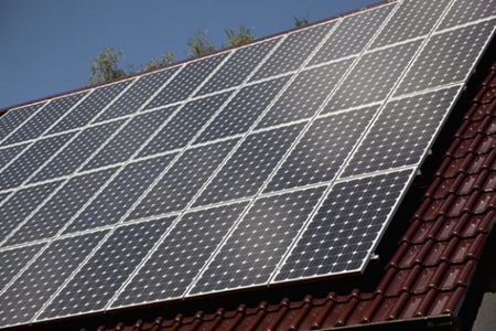 Ủy ban thương mại quốc tế Hoa Kỳ (USITC) nhận được đơn kiện đề nghị điều tra áp dụng biện pháp tự vệ toàn cầu đối với tấm pin năng lượng mặt trời nhập khẩu